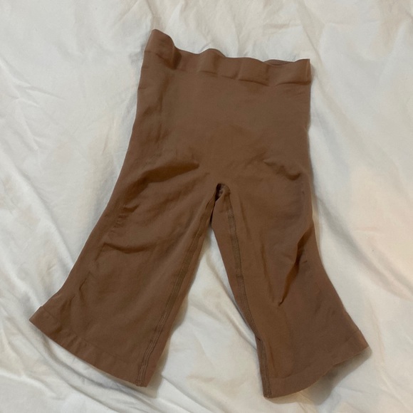 SKIMS Other - Skims control short in size S/M brand new